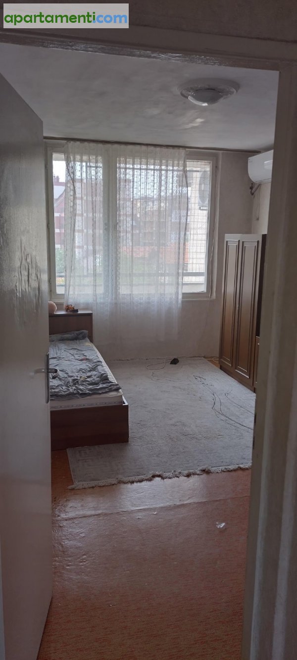 Тристаен апартамент, Пловдив, Център 4