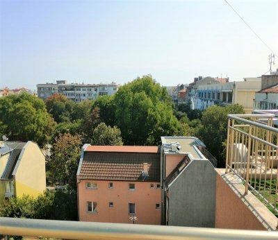 Четиристаен апартамент, Варна, Център 20