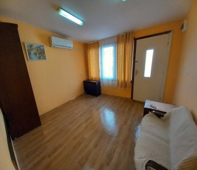 Двустаен апартамент, Бургас, Център 0